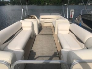 bennington-pontoon-rental-1