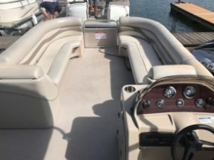 veranda-pontoon-boat-rental-2